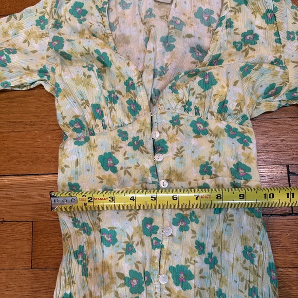 Billabong Floral Maxi Dress in Yellow and Green - Picture 5 of 5